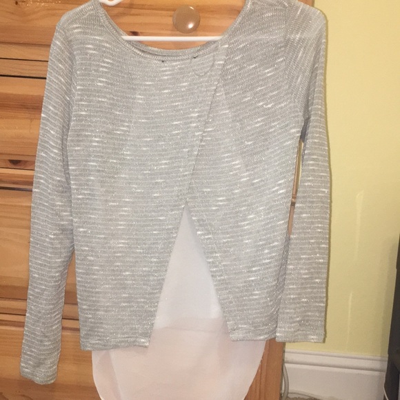 Scalloped back sweater - Picture 2 of 2